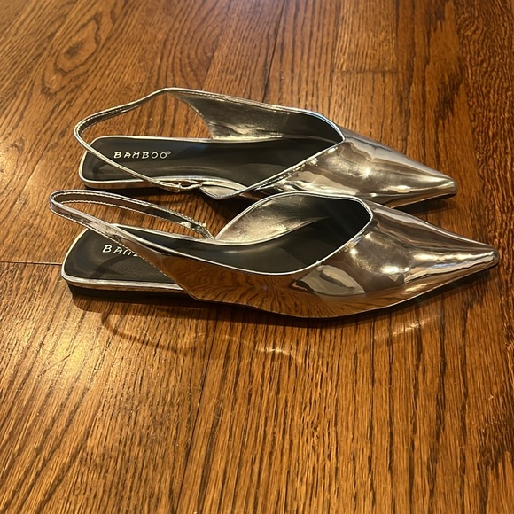 Metallic silver flats - Picture 3 of 3